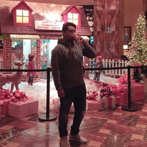 Meet your Posher, Genaro